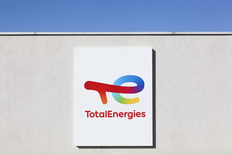 TotalEnergies And Air Liquide Join Forces On Green Hydrogen Development ...