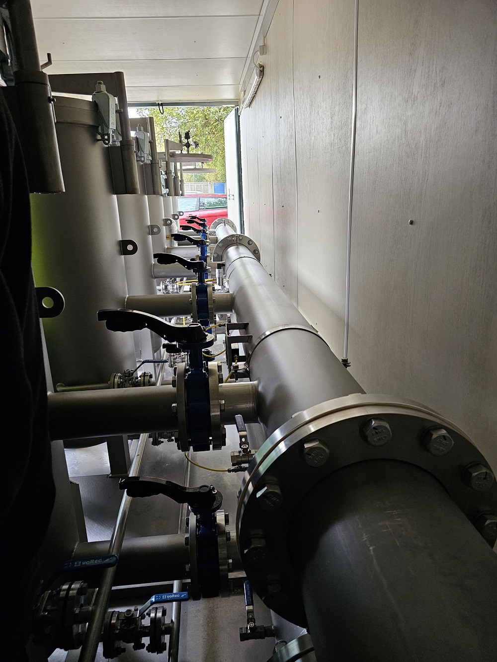 Amazon Filters team goes ‘behind scenes’ in water industry container