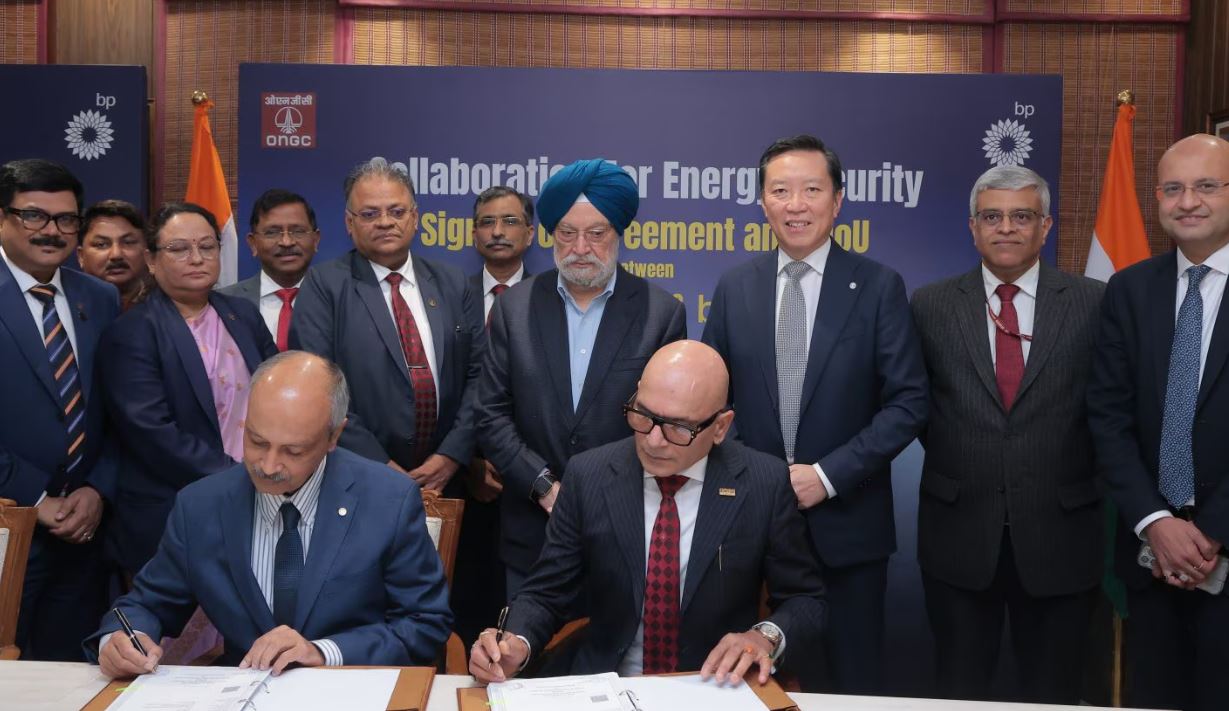 ONGC and bp sign contract to enhance oil and gas production