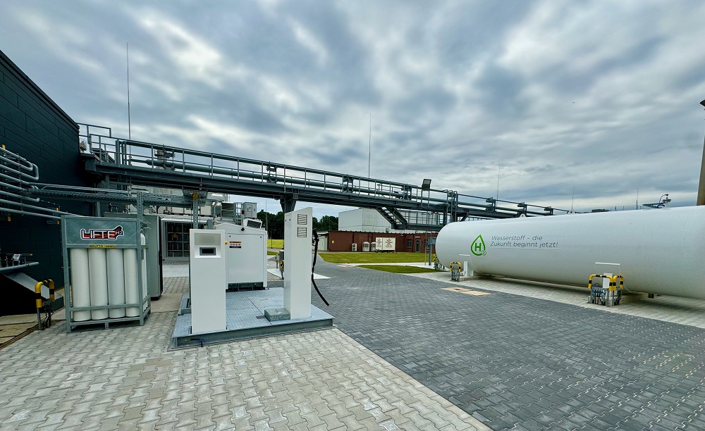LIFTE H2 successfully delivers hydrogen refuelling station for Open Grid Europe