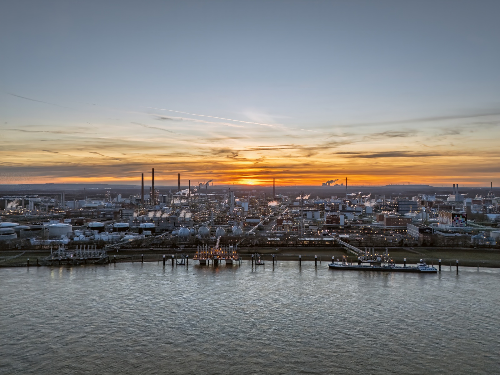 Official approval granted for Hydrogenious’ hydrogen storage facility