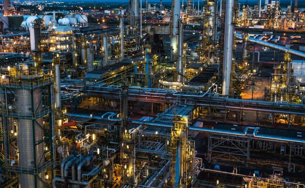 Oil refinery in the UK makes redundancies