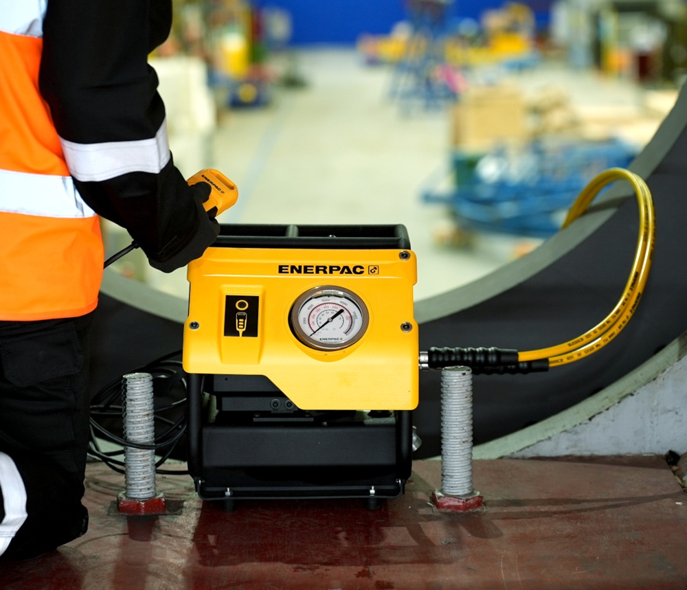 Enerpac launches LU-series lightweight electric torque pump